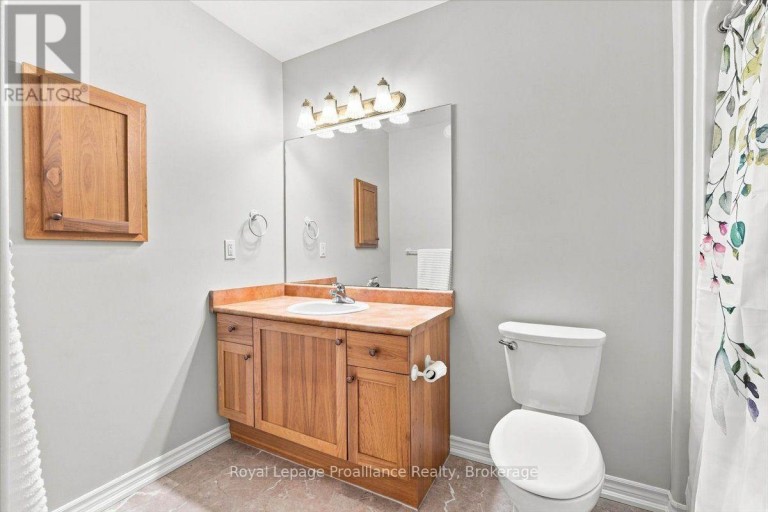 12 - 25 HEARTWOOD DRIVE, Belleville (Belleville Ward), Ontario, K8P5M2