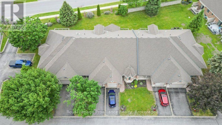 12 - 25 HEARTWOOD DRIVE, Belleville (Belleville Ward), Ontario, K8P5M2