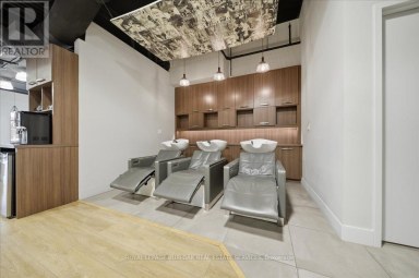 9 - 515 DUNDAS STREET W Oakville (GO Glenorchy) Ontario photo 5