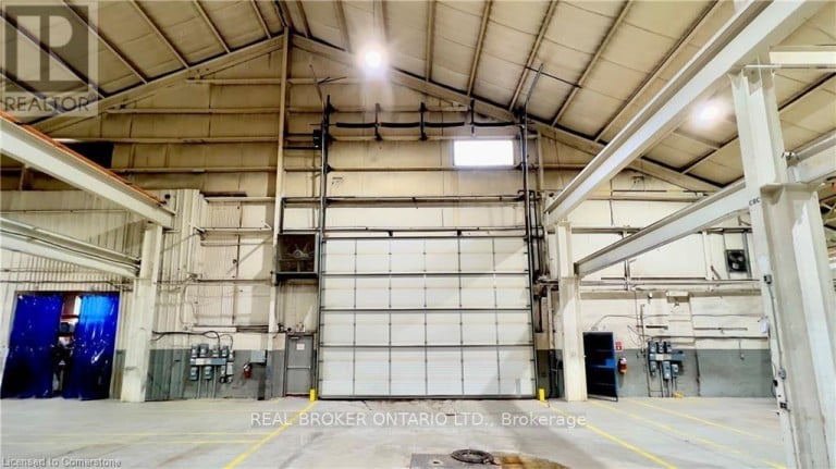 243 QUEEN STREET N, Hamilton (Strathcona), Ontario, L8R3N6