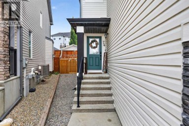 74 Heritage Landing Cochrane Alberta photo 2