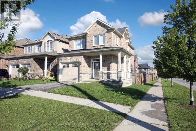 30 MOSES CRESCENT, Clarington (Bowmanville), Ontario, L1C0T7