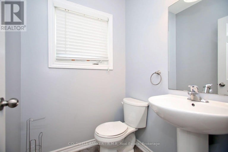 30 MOSES CRESCENT, Clarington (Bowmanville), Ontario, L1C0T7