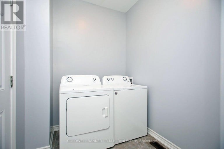 30 MOSES CRESCENT, Clarington (Bowmanville), Ontario, L1C0T7