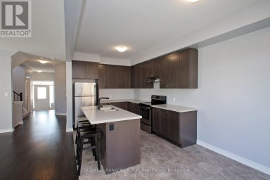 30 MOSES CRESCENT Clarington (Bowmanville) Ontario photo 5