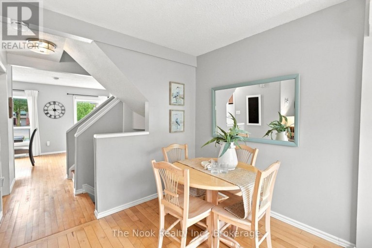 27 THE BRIDLE PATH, Clarington (Bowmanville), Ontario, L1C3W1