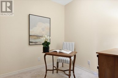 PH16 - 869 CLONSILLA AVENUE Peterborough (Otonabee Ward 1) Ontario photo 12