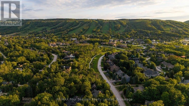 129 DAVOS DRIVE, Blue Mountains, Ontario, L9Y0S9