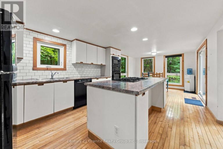 1131 KANAWA LANE, Algonquin Highlands (Stanhope), Ontario, K0M1S0