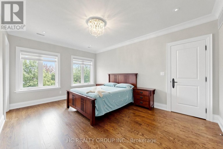 19 MICHIGAN DRIVE, Toronto (Newtonbrook East), Ontario, M2M3H9