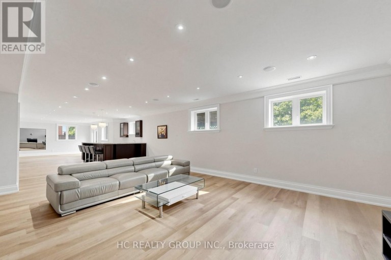 19 MICHIGAN DRIVE, Toronto (Newtonbrook East), Ontario, M2M3H9