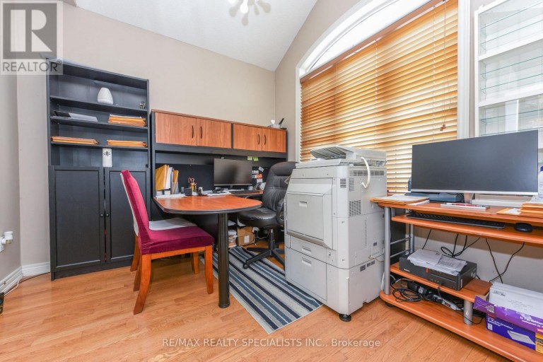 41 MADRONNA GARDENS, Brampton (Fletcher's Meadow), Ontario, L7A2V9