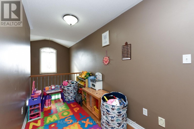 41 MADRONNA GARDENS, Brampton (Fletcher's Meadow), Ontario, L7A2V9