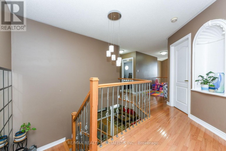 41 MADRONNA GARDENS, Brampton (Fletcher's Meadow), Ontario, L7A2V9