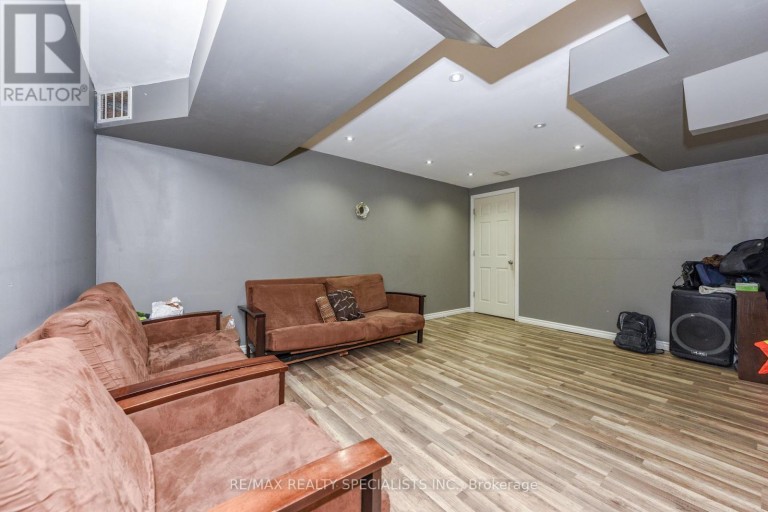 41 MADRONNA GARDENS, Brampton (Fletcher's Meadow), Ontario, L7A2V9