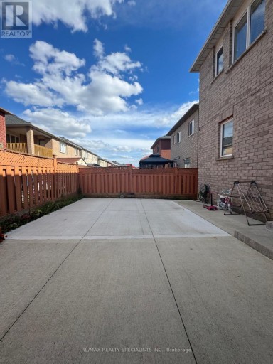 41 MADRONNA GARDENS, Brampton (Fletcher's Meadow), Ontario, L7A2V9