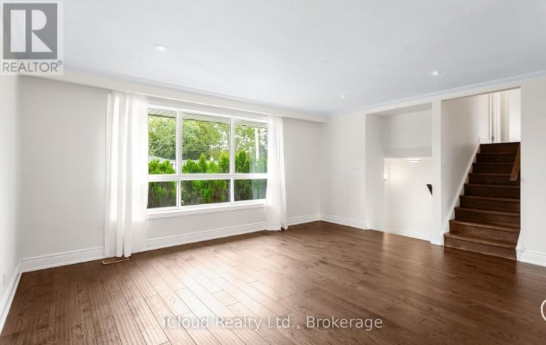 588 WALKERS LINE, Burlington (Roseland), Ontario, L7N2E5