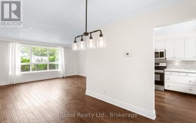 588 WALKERS LINE Burlington (Roseland) Ontario photo 15