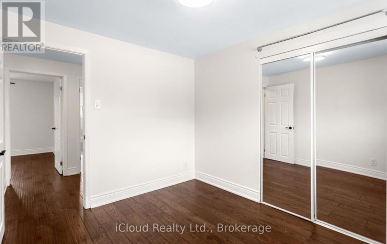 588 WALKERS LINE, Burlington (Roseland), Ontario, L7N2E5