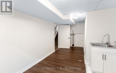 588 WALKERS LINE Burlington (Roseland) Ontario photo 36