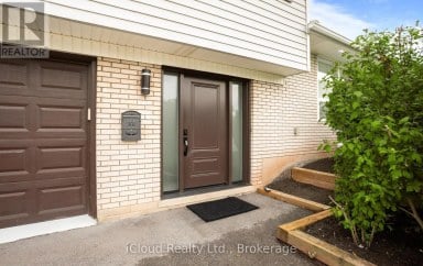 588 WALKERS LINE Burlington (Roseland) Ontario photo 4
