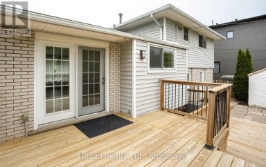 588 WALKERS LINE Burlington (Roseland) Ontario photo 46