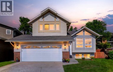 31 Deer Place SE Calgary Alberta photo 1