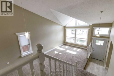 31 Deer Place SE Calgary Alberta photo 12