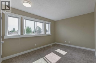 31 Deer Place SE Calgary Alberta photo 17