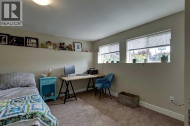 31 Deer Place SE Calgary Alberta photo 25
