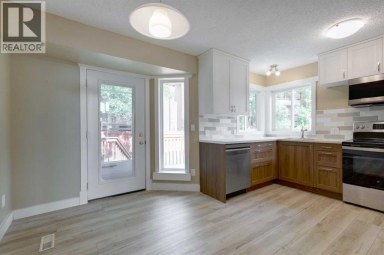 31 Deer Place SE Calgary Alberta photo 8