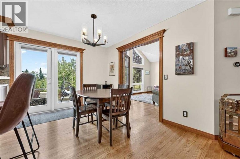 16 Rocky Ridge Landing NW, Calgary, Alberta, T3G4E3