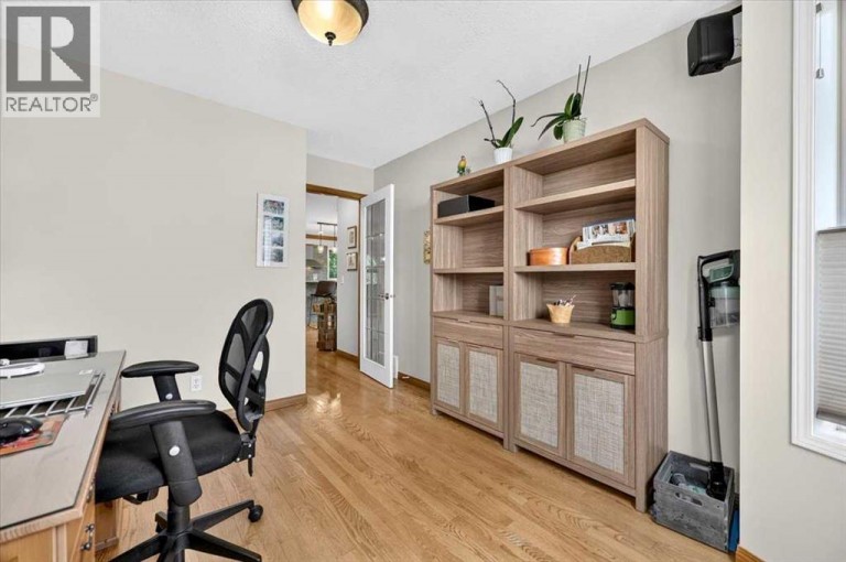 16 Rocky Ridge Landing NW, Calgary, Alberta, T3G4E3