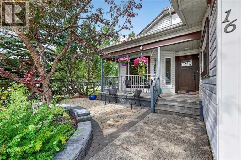 16 Rocky Ridge Landing NW, Calgary, Alberta, T3G4E3