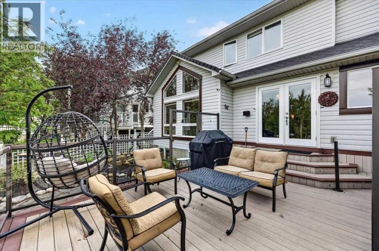 16 Rocky Ridge Landing NW, Calgary, Alberta, T3G4E3