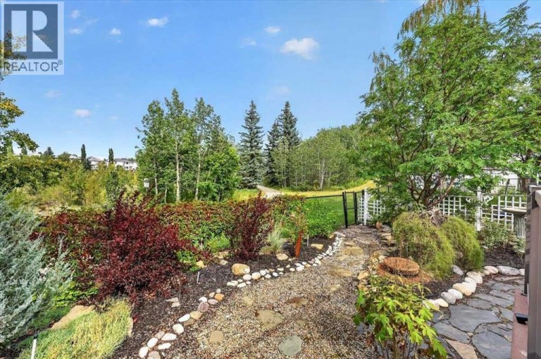 16 Rocky Ridge Landing NW, Calgary, Alberta, T3G4E3