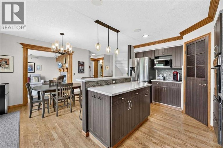 16 Rocky Ridge Landing NW, Calgary, Alberta, T3G4E3