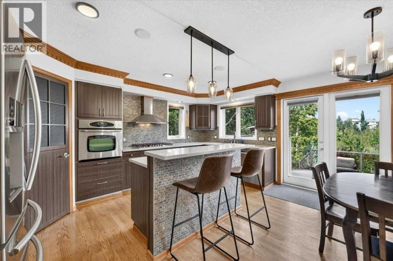 16 Rocky Ridge Landing NW, Calgary, Alberta, T3G4E3