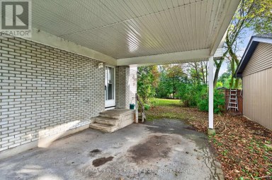 92 CLIFF CRESCENT Kingston (Central City West) Ontario photo 4
