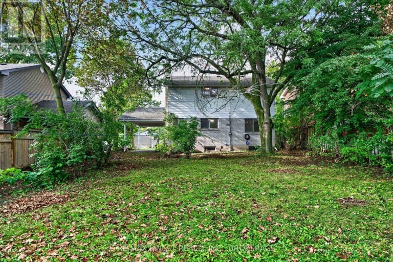 92 CLIFF CRESCENT, Kingston (Central City West), Ontario, K7M1A8
