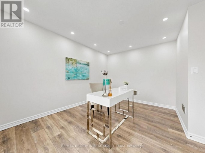 2708 BURKHOLDER DRIVE, Pickering, Ontario, L1X0G2