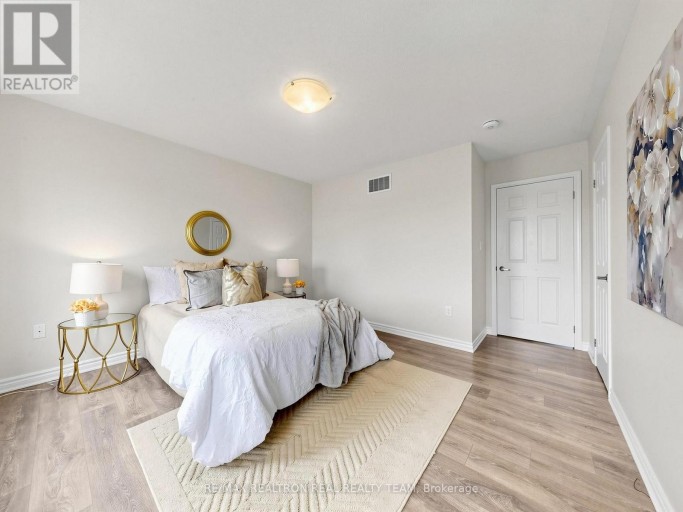 2708 BURKHOLDER DRIVE, Pickering, Ontario, L1X0G2