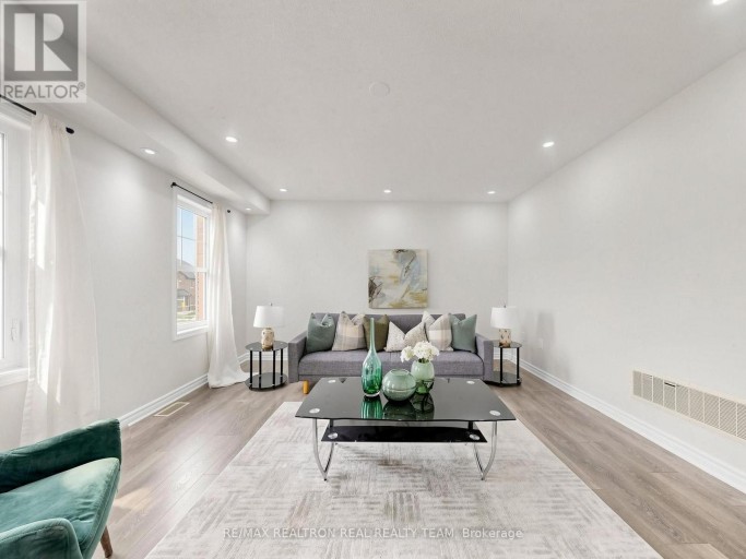 2708 BURKHOLDER DRIVE, Pickering, Ontario, L1X0G2