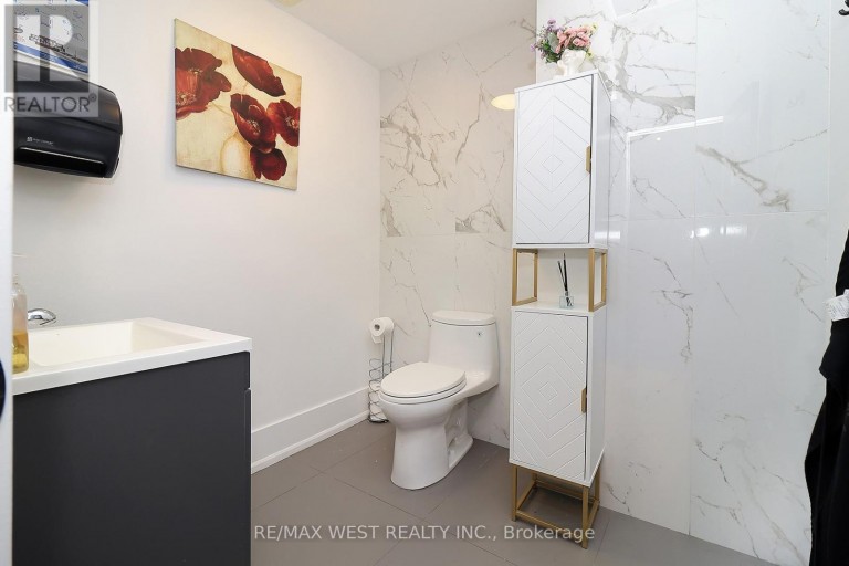 24 - 90 WINGES ROAD, Vaughan (Pine Valley Business Park), Ontario, L4L6A9