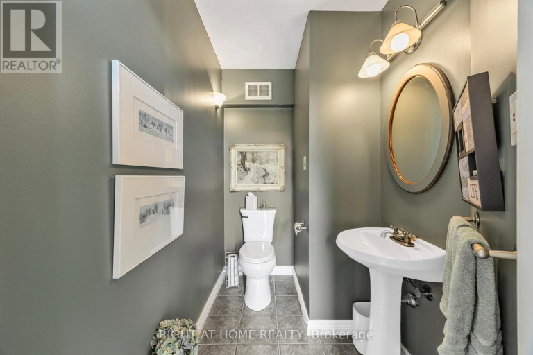 57 HIGHLAND DRIVE, Oro-Medonte (Horseshoe Valley), Ontario, L0L2L0