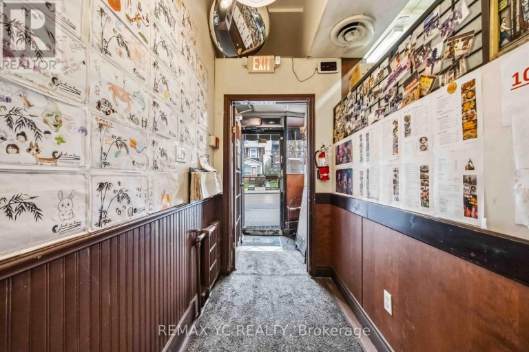 293 RONCESVALLES AVENUE, Toronto (Roncesvalles), Ontario, M6R2M3