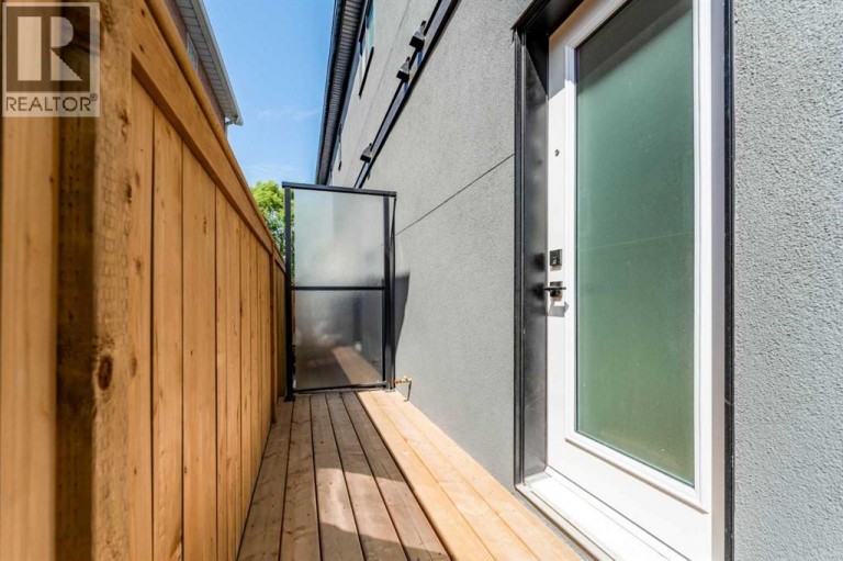 73 7 Street NE, Calgary, Alberta, T2E4B6