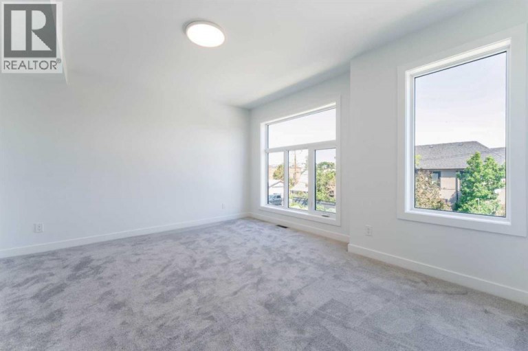 73 7 Street NE, Calgary, Alberta, T2E4B6