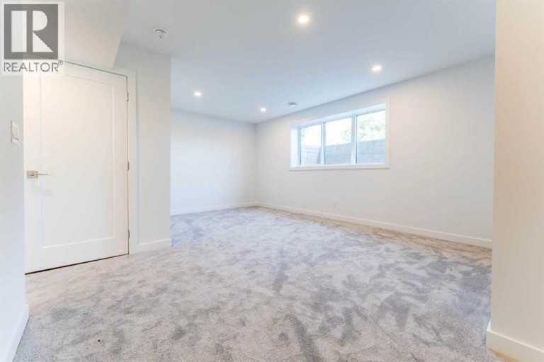 73 7 Street NE, Calgary, Alberta, T2E4B6