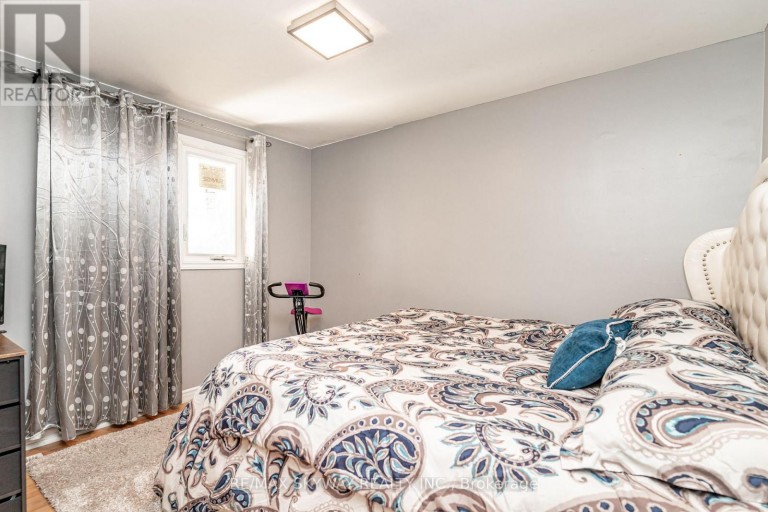 52 CHARTERS ROAD, Brampton (Madoc), Ontario, L6V2S5